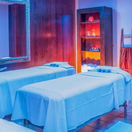 Romantic getaway with special dinner and spa on the Costa Brava
