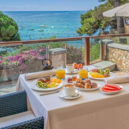Romantic getaway with special dinner and spa on the Costa Brava