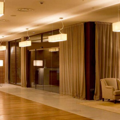 Luxury getaway on the unusual island of Valdecañas with breakfast included, close to the Nature Reserve