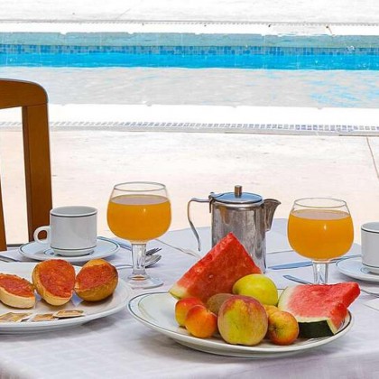 Breakfast getaway with direct access to the beach in Guardamar del Segura