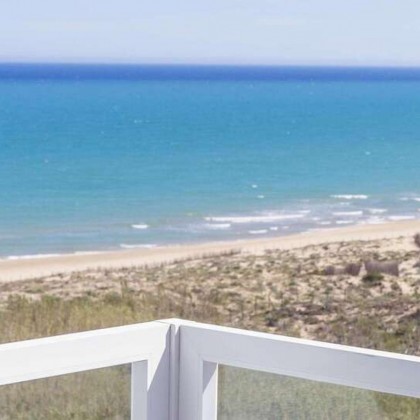 Breakfast getaway with direct access to the beach in Guardamar del Segura