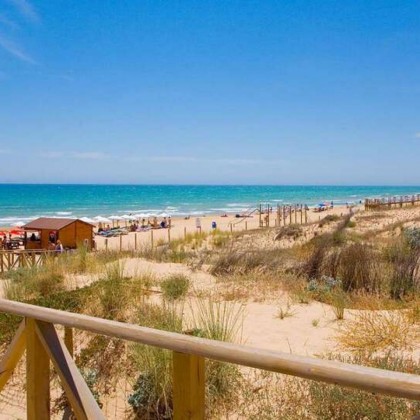 Breakfast getaway with direct access to the beach in Guardamar del Segura