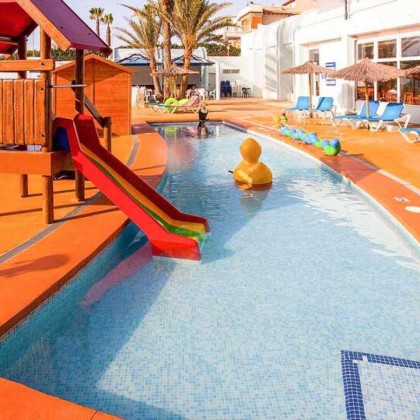 Breakfast getaway with direct access to the beach in Guardamar del Segura