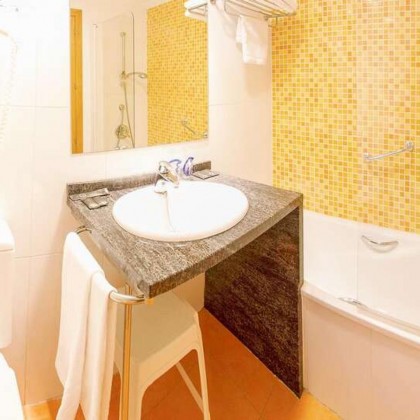 Breakfast getaway with direct access to the beach in Guardamar del Segura
