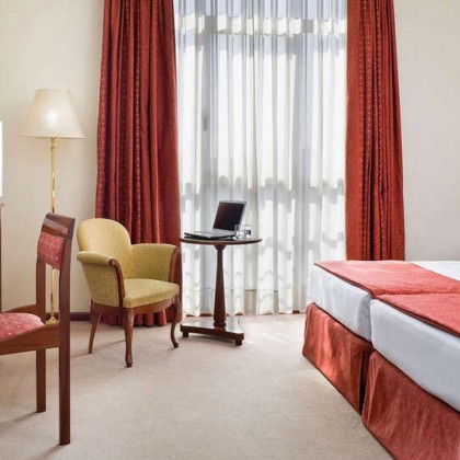 Escapada en Suite con bañera hidromasaje en una ubicación encantadora, en el centro de Ferrol