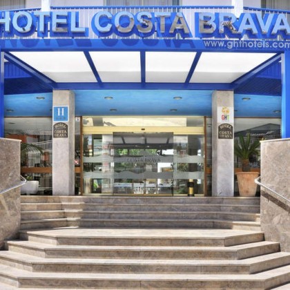 Enjoy Tossa de Mar on half board