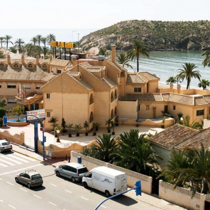 Escapada en primera línea de mar con salida directa a la Playa en la Bahía de Mazarrón