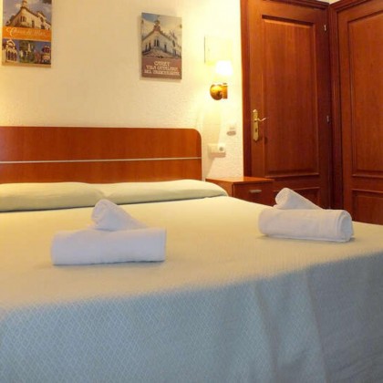 Enjoy a beachfront stay with dinner and welcome drink