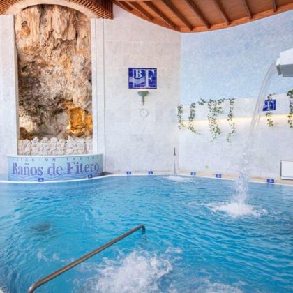 Relax in a spa with thermal pool, halotherapy and discount on extra nights