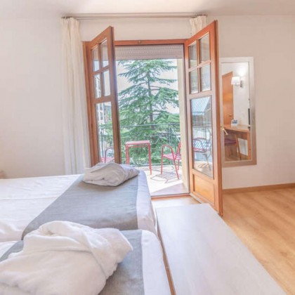 Relax in a spa with thermal pool, halotherapy and discount on extra nights