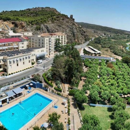Relax in a spa with thermal pool, halotherapy and discount on extra nights