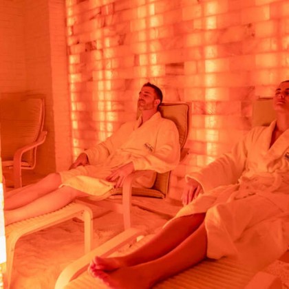 Relax in a spa with thermal pool, halotherapy and discount on extra nights