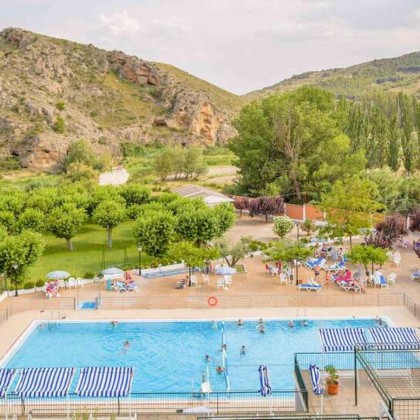 Relax in a spa with thermal pool, halotherapy and discount on extra nights