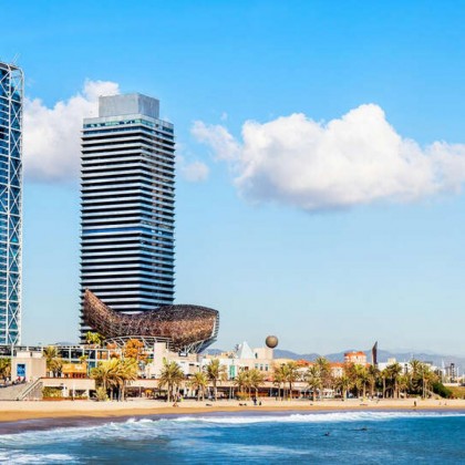 Escapadela relaxante com acesso a spa e bebidas no coração de Barcelona