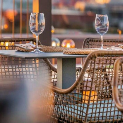 Escapadela relaxante com acesso a spa e bebidas no coração de Barcelona