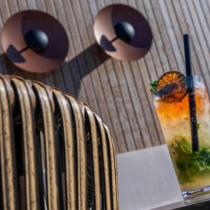 Escapadela relaxante com acesso a spa e bebidas no coração de Barcelona