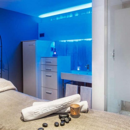 Escapadela relaxante com acesso a spa e bebidas no coração de Barcelona