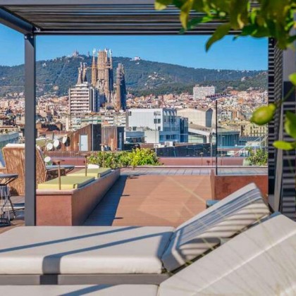 Escapadela relaxante com acesso a spa e bebidas no coração de Barcelona