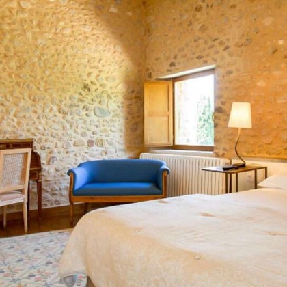 Luxury junior suite with private spa in Catalan Tuscany
