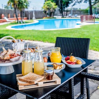 Pausa curta com jantar e visita a uma adega em Valls