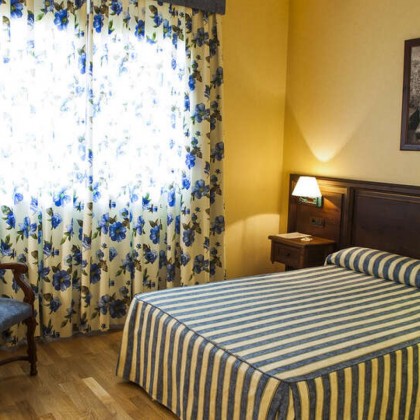 Relaxation among vineyards in a 4* hotel with access to the spa circuit
