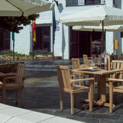 Escapada familiar en la Alpujarra Granadina con vistas a Sierra Nevada (2 niños gratis)