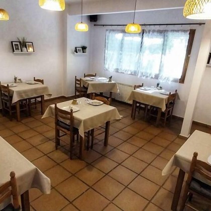 Relaxamento privado: escapadela com acesso ao spa privado e um copo de cava no jacuzzi