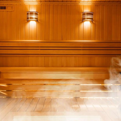 Private relaxation: getaway with access to the private spa and glass of cava in the jacuzzi