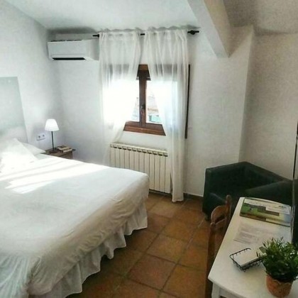 Private relaxation: getaway with access to the private spa and glass of cava in the jacuzzi