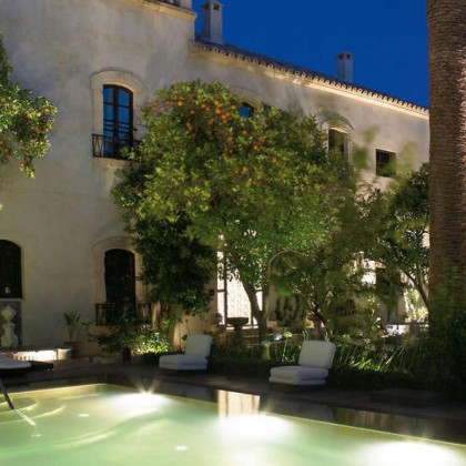 VIP: Ofereça a experiência de um palácio com jantar, spa e massagem incluídos no centro de Córdoba.