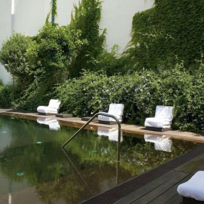 VIP: Ofereça a experiência de um palácio com jantar, spa e massagem incluídos no centro de Córdoba.