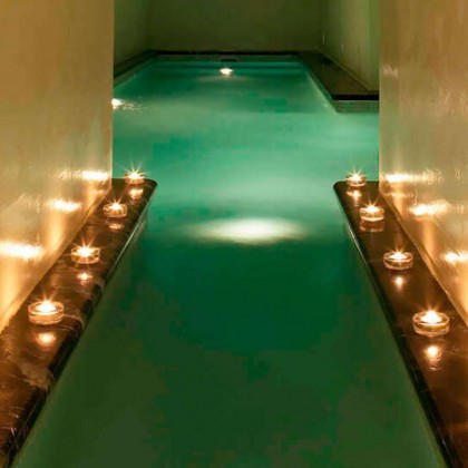 VIP: Ofereça a experiência de um palácio com jantar, spa e massagem incluídos no centro de Córdoba.