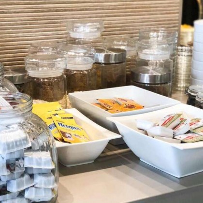 Escapadela no coração de Valladolid com uma garrafa de vinho e pequeno-almoço incluído.