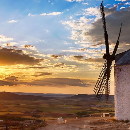 Romantic getaway with cava: Enjoy a 5 star hotel with views over the city of Toledo
