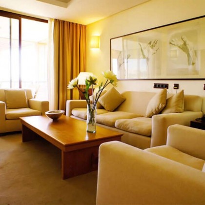 Romantic getaway with cava: Enjoy a 5 star hotel with views over the city of Toledo