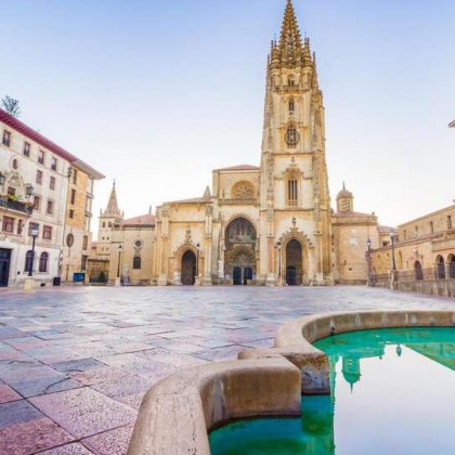 Getaway in the centre of Oviedo in a large luxury suite with hydro-massage