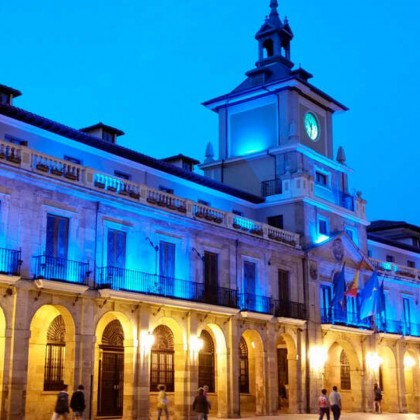 Getaway in the centre of Oviedo in a large luxury suite with hydro-massage