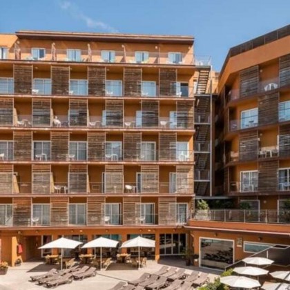 Discover the Costa Brava in Lloret de Mar with Full Board (from 3 nights)