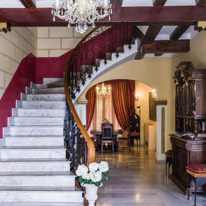 Special relaxation for couples in a 5* boutique hotel in Xerta with private access to the spa
