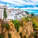 Hotel en el centro histórico de Ronda con desayuno y vino espumoso