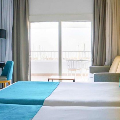 Relaxing getaway with access to the spa and sea views in Aguadulce, Almería