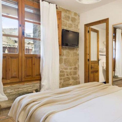 One getaway uncastillo, discovering the Medievo