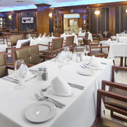 Half board getaway with one child free on the Costa Tropical