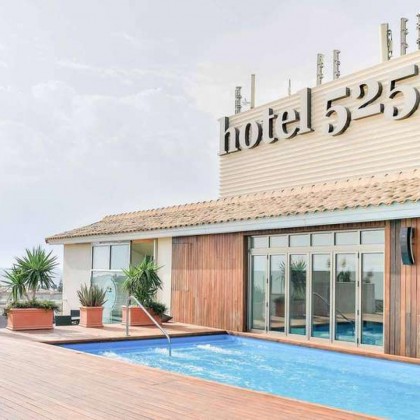 Getaway in the Mar Menor with breakfast, bottle of wine and access to the relaxation area