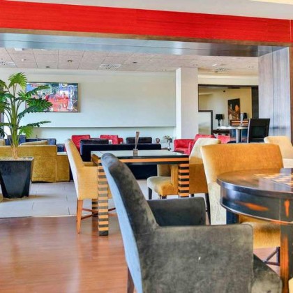 Getaway in the Mar Menor with breakfast, bottle of wine and access to the relaxation area