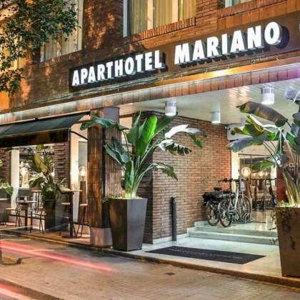 Descubra o encanto de Barcelona: num quarto superior, com gin tónico e check-out tardio