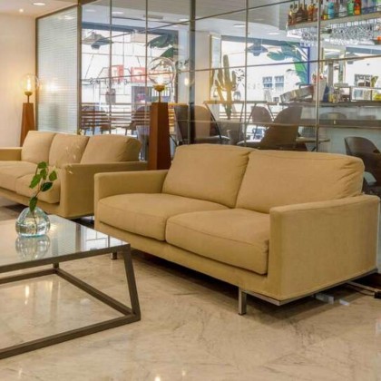 Descubra o encanto de Barcelona: num quarto superior, com gin tónico e check-out tardio