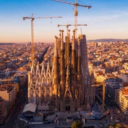 Descubra o encanto de Barcelona: num quarto superior, com gin tónico e check-out tardio