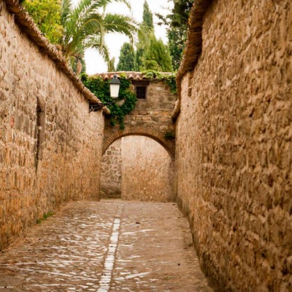 Escapadela romântica em suite com banheira de hidromassagem no quarto e champanhe em Baeza