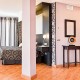 Escapadela romântica em suite com banheira de hidromassagem no quarto e champanhe em Baeza